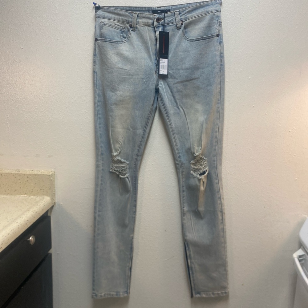 ETNT Modern Classic Men's Light Blue Distressed Jeans (34)